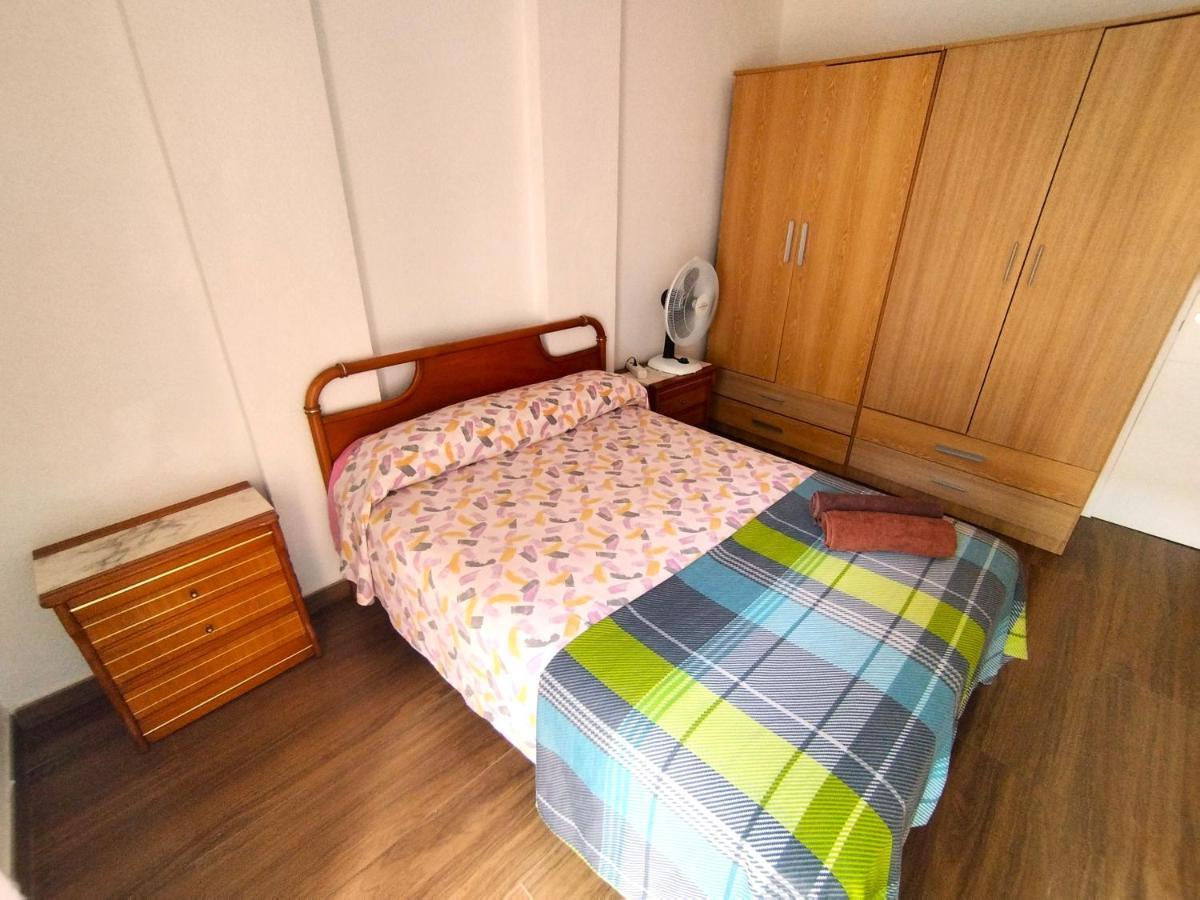Sunny Flat With Huge Terrace! Close Downtown! Alicante Bagian luar foto