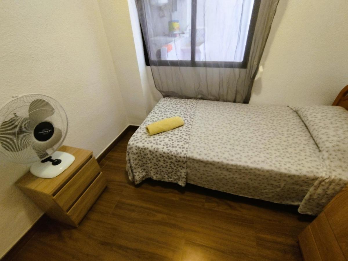Sunny Flat With Huge Terrace! Close Downtown! Alicante Bagian luar foto