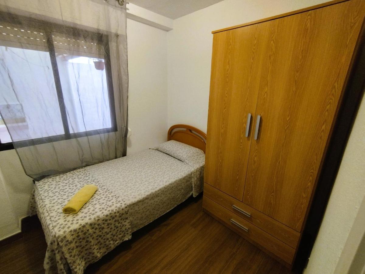 Sunny Flat With Huge Terrace! Close Downtown! Alicante Bagian luar foto