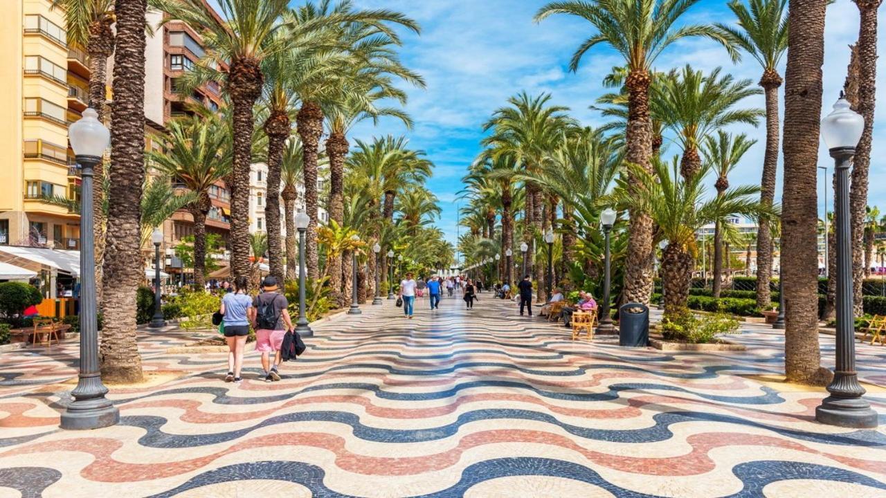 Sunny Flat With Huge Terrace! Close Downtown! Alicante Bagian luar foto